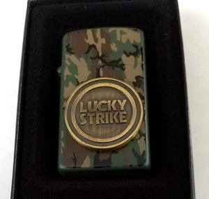 Zippo Lucky Strike Metal Overlay Camo Slim Feuerzeug mit Box unbenutzt Sammlerstück - Bild 1 von 9