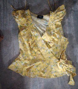 Chemisier femme jaune à volants à volants lait et miel à plusieurs niveaux taille L OU Medium - Photo 1/17