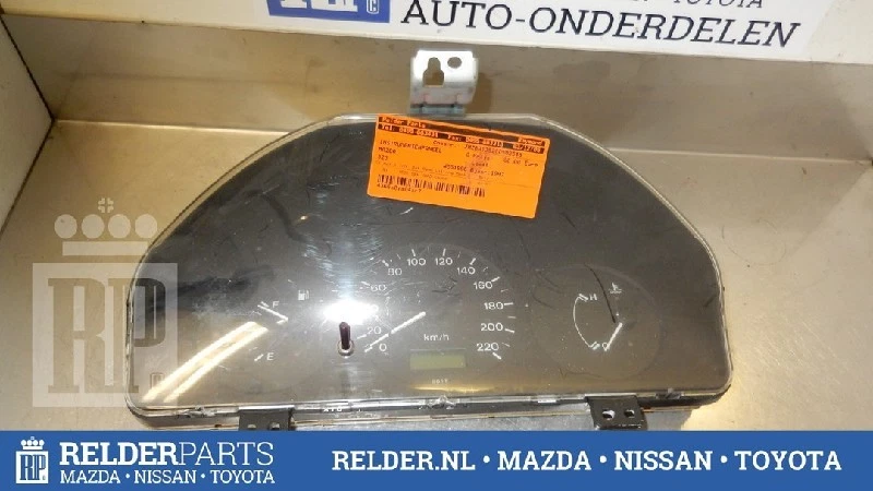 TABLERO DE INSTRUMENTOS Mazda 323 C (BA13) Hatchback 1.5i 16V (Z501) 1997 - Imagen 1 de 1