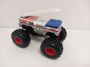 Mattel Hot Wheels - 5 alarmas - camión Monster Jam de gran tamaño 1/24 juguete fundido a presión - Imagen 1 de 10