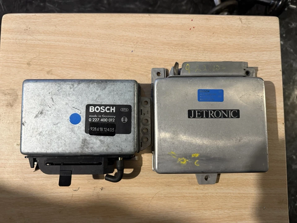 1985 Porsche 928s 5.0 L Bosch Computer 928 618 124 03, And 928 618 123 03 - Imagem 1 de 4