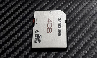4GB Samsung SD Card SDHC Memory For Digital Camera / 3DS / Dashcam Full Size - Image 1 of 4