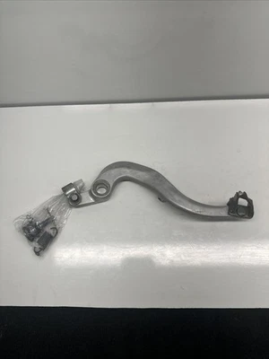 Оригинальная педаль заднего тормоза 2020 Yamaha YZ450F 33D-27200-01-00 Dirt Bike - Изображение 1 из 4