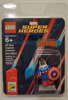 Exclusive Lego Minifigure#9 SDCC Marvel 2015 Captain America Steve Wilson NEW - Image 1 of 4