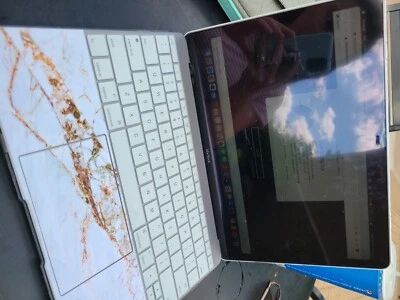 Apple MacBook MJY32LL/A ( 256 GB SSD, Intel Core M-5Y31, 1,10 GHz, 8 GB DDR3... Foto 1 de 4