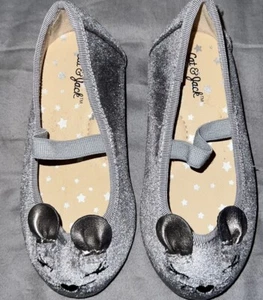 Cat & Jack Toddler Girls Bunny Rabbit Velour Flats-Worn Once-Size 6 - Picture 1 of 4
