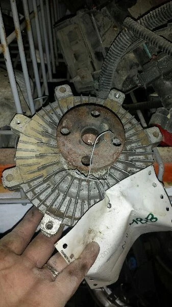 风扇离合器 4-153 2.5L 升 带交流 适合 98-01 RANGER 287198 — 第 1/1 张图片