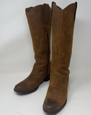 Botas altas BOC Born Concept Marghera de cuero marrón con tachuelas para mujer talla 39 EE. UU. 8 M Foto 1 de 4