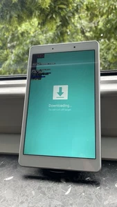 Samsung Galaxy Tab T290 srebrny jak nowy problem z oprogramowaniem tryb pobierania!!! - Zdjęcie 1 z 7