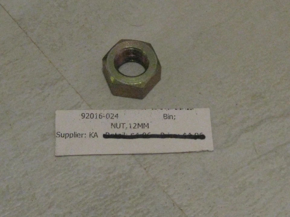 TUERCA CIGÜEÑAL KAWASAKI KV75/75MT/F7/F6/KD175/F2/F3/F4/F21M 12 MM ¡NOS! Foto 1 de 1