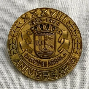 38th anniversary of the BANK of ANGOLA 1926-1964 badge - Picture 1 of 3