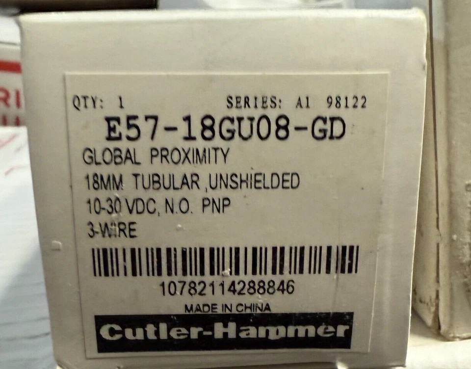 CUTLER HAMMER E5718GU08GD PROXIMITY 18MM TUBULAR UNSHIELDED 3WIRE 10-30VDC #3 - Image 1 of 1