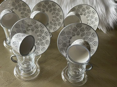 Juego de té turco Kahwa de 18 tazas y platillos de vidrio Shai de café árabe blanco/plateado Foto 1 de 4