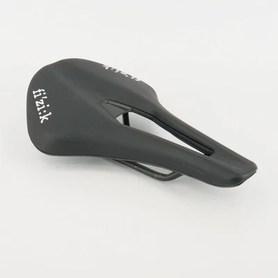 Седло Fizik Tempo Argo R5 260x160 мм S-Alloy Rail черное 247 г для велосипеда  - Изображение 1 из 4