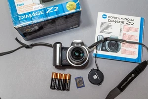 Konica Minolta DiMAGE Z2 4.0MP Digital Camera WORKS + Box Batteries SD Card - Picture 1 of 8