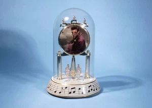 Elvis Presley Domed Carriage Mantle Clock * RARE - Picture 1 of 12