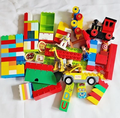 Lego Duplo Creative Brick Lot Blocks Minifigures Windows 100+ Pieces AA - Image 1 of 4