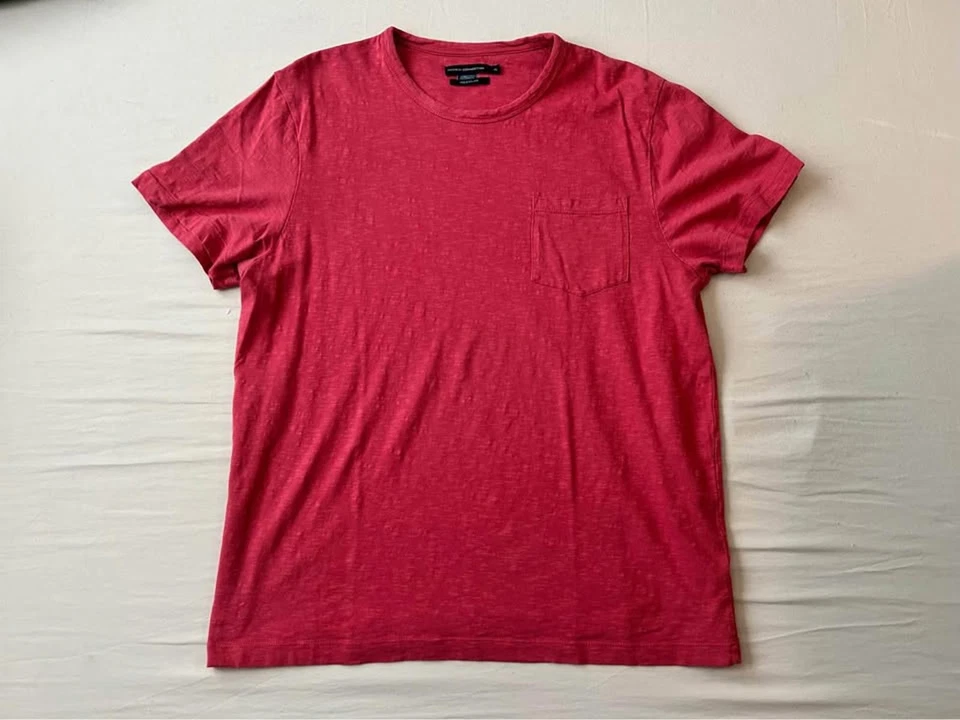 Camiseta roja French Connection Foto 1 de 1