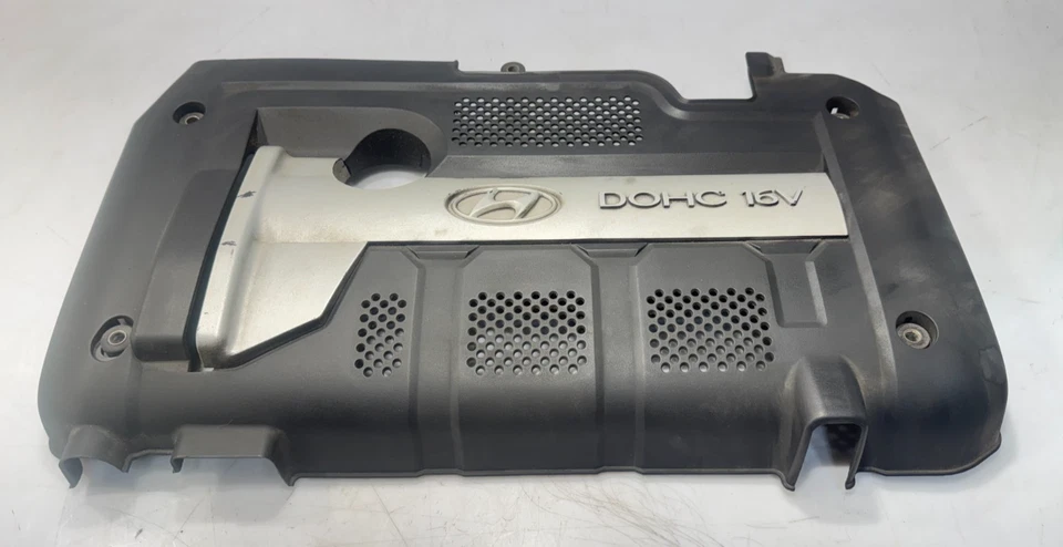 Cubierta del motor Hyundai Elantra 2003-2008 2,0 litros P/N 29240-23650 original OEM usada Foto 1 de 4