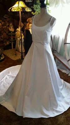 NUEVO ♡ #2 VESTIDO DE NOVIA "BELLA BRIDE BY MERRY MAX" ♡ TREN LARGO ♡ TALLA 12 Foto 1 de 4