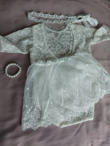 Newborn Girl Bow Back Lace Bodysuit Bracelet, Headband, skirt Photo Outfit White - Picture 1 of 7