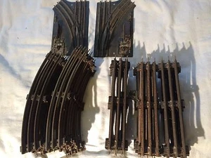 Lionel Track lot of 31 Pieces - 2 Switches - 14 Curve Track - 15 Straight Track  - Picture 1 of 6