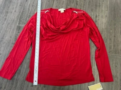Blusa de malha Michael Kors feminina vermelha gola capuz zíper ombros tamanho G NOVAS ETIQUETAS - Imagem 1 de 4