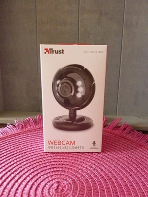 Webcam-mit Mikrofon-NEU-Trust-Computer-Tablett-Laptop-Kamara - Bild 1 von 4