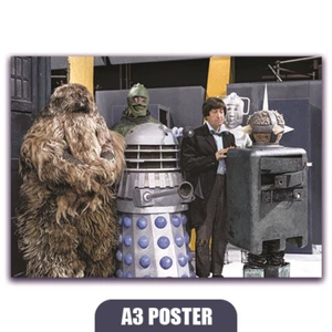 Doctor Who: 2nd Doctor & Monsters - Colourised War Games Image (A3 Poster) - Foto 1 di 3