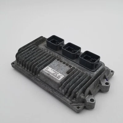 Módulo de control informático Honda Accord 2014 motor de 2,4 L OEM ECM 378205A2B52 Foto 1 de 4