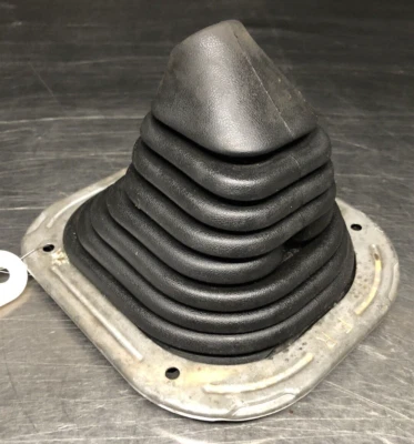 1995-1999 Toyota Tacoma 2wd Manual Transmission Shifter Rubber Shift Boot Oem - Image 1 of 3