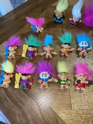 Vintage - lot de 11 figurines Trolls Weetos 4 cm option embout de stylo + 4 Kdo - Photo 1/4