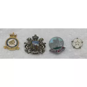 Lot of 4 European Souvenir travel pins - Picture 1 of 4