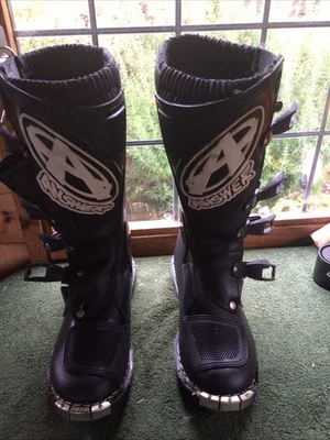 answer moto cross boots uk 9 black with box - Image 1 of 4