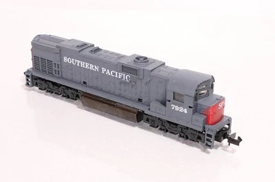 Con-Cor 2252 N Scale Southern Pacific 3142 ALCO C-636 Diesel Locomotive #3142 - Image 1 of 4