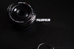 Fuji XF 27mm f2.8 R WR Objektiv - Bild 1 von 4