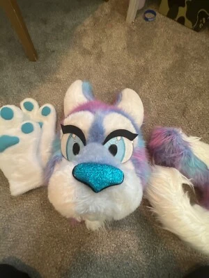 Traje de piel de zorro de lava (sin intercambios SRRY) Foto 1 de 4