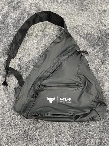 Chicago Bulls NBA Sling Bag Backpack Cross Body Sponsored By Kia Cover