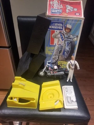 Juego de acrobacias vintage Evel Knievel. Fecha 1973 Foto 1 de 4