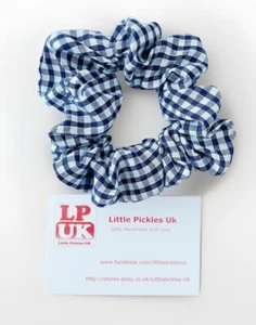 Accessoires, Haar Scrunchies, Handarbeit, Schuluniform, Navy Check, Gingham - Bild 1 von 1