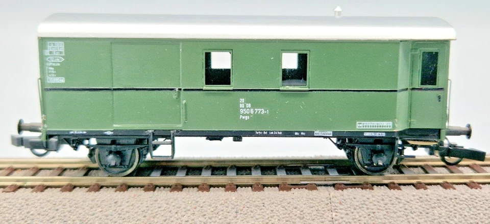 Weinert 4100 HO Gz.-Begleitwagen Pwgs - Messing Federpuffern - fertig gebaut DC - Bild 1 von 4