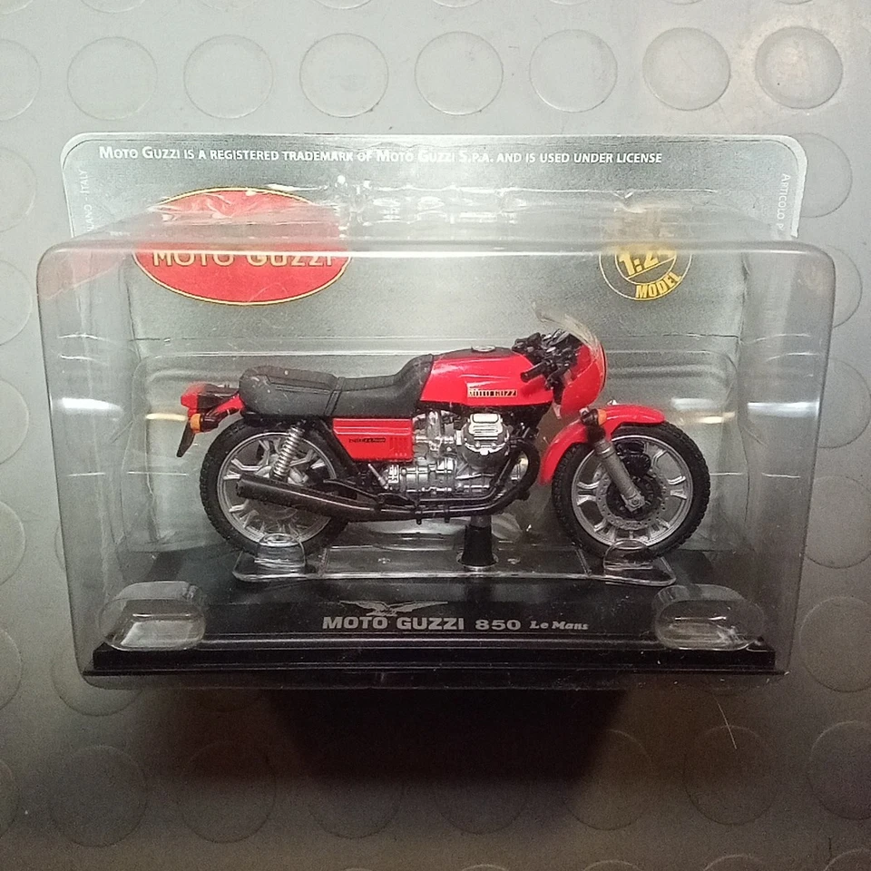 Hachette Modell Skala 1/24 Karte Pounds Moto Guzzi 850 Le Mans - Bild 1 von 2