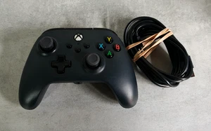 PowerA Wired Controller für Xbox Series X & S, One, PC, Windows 10 &11 - Bild 1 von 2