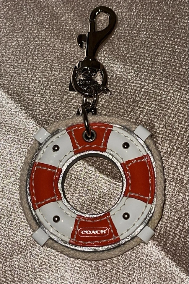 LLAVERO SALVAVIDAS RARO ENTRENADOR USADO LLAVERO  Foto 1 de 2