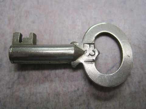 antique steamer trunk baggage luggage key corbin # e31 padlock lock hardware Cover