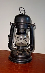 URALT LAMPE BUNKERLAMPE WEHRMACHT PETROLEUMLAMPE FEUERHAND Nr.176 ähnlich ATOM - Bild 1 von 5