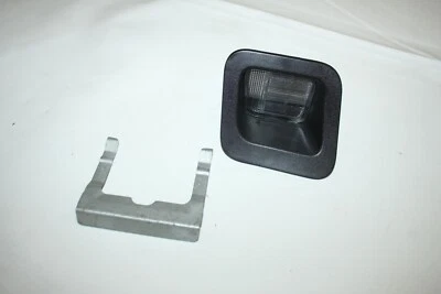 Подлинный оригинальный производитель Mopar Dodge RAM номерной знак лампа 55078094AE 2003-2022 1500 2500 - Изображение 1 из 3