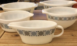 Vintage 1967 PYREX Chelsea Blue Black Snowflake 5 Piece Set Excellent Condition - Picture 1 of 4