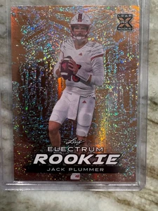 Jack Plummer 2024 Leaf Electrum Orange Rookie RC #23/45 Louisville Cardinals - Foto 1 di 3
