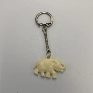 Vintage White Elephant Mammoth Plastic Metal Keychain - Picture 1 of 2